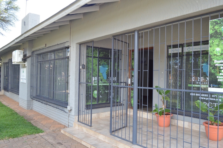 4 Bedroom Property for Sale in Flimieda North West